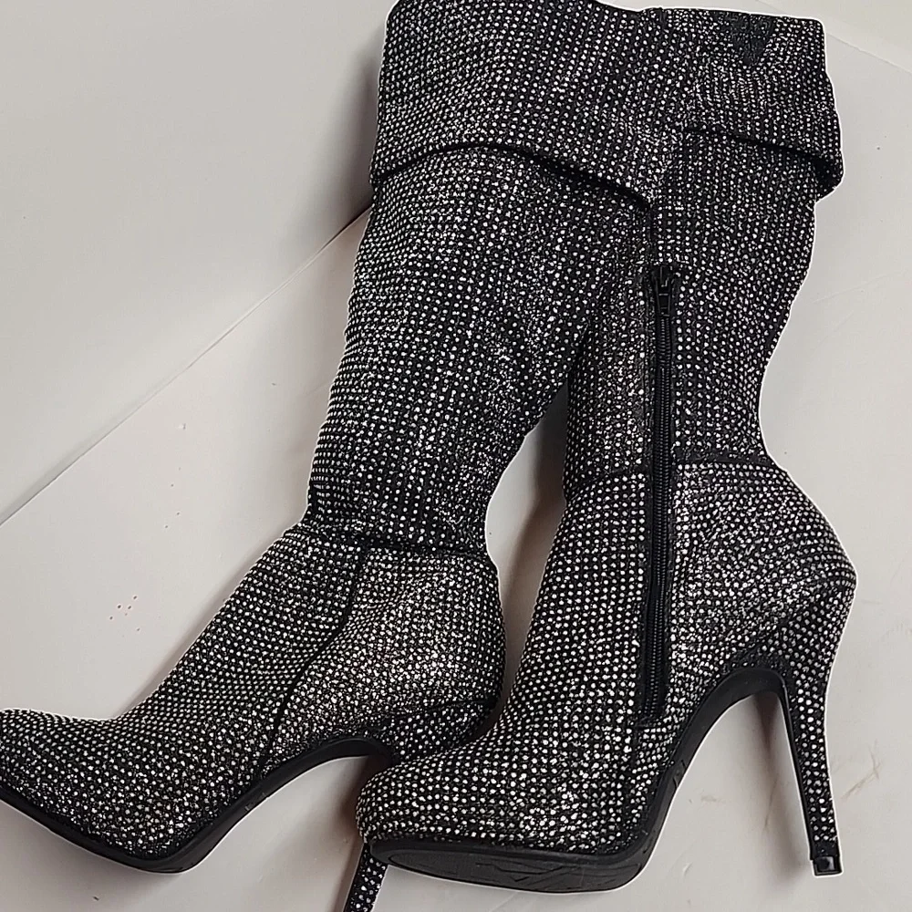 Andiamo black & silver boots 5
